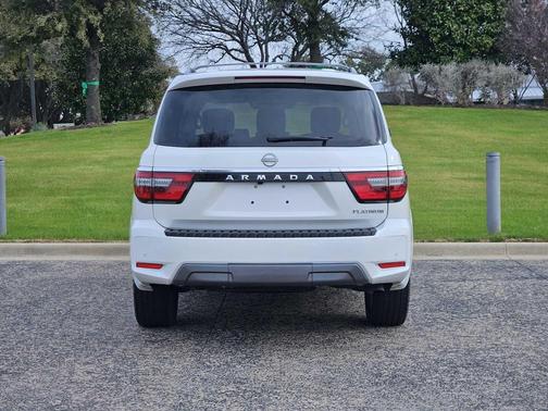 2024 Nissan Armada Platinum 2WD