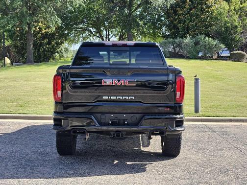 Ebony Twilight Metallic 2022 GMC Sierra 1500 AT4