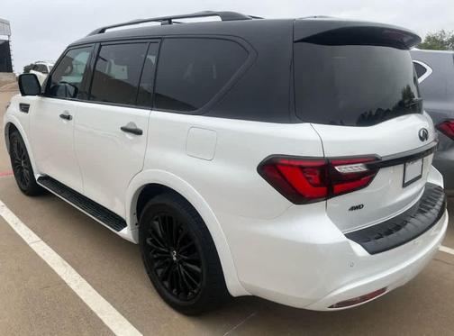 2024 INFINITI QX80 SENSORY AWD