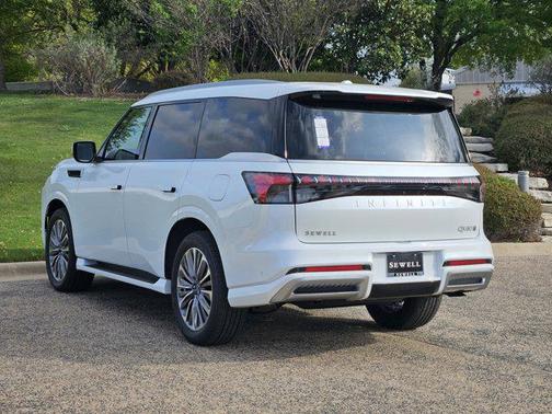2025 INFINITI QX80 SENSORY AWD