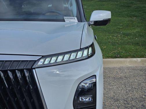 2025 INFINITI QX80 SENSORY AWD