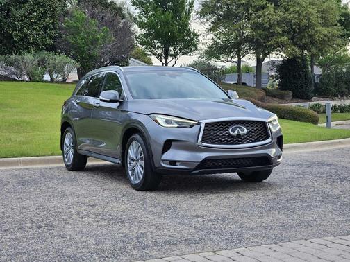 2023 INFINITI QX50 LUXE