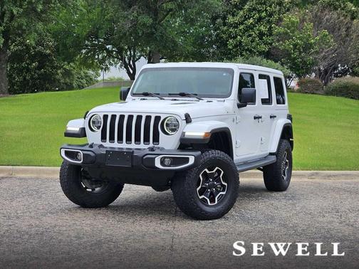 Bright White Clearcoat 2018 Jeep Wrangler Unlimited Sahara