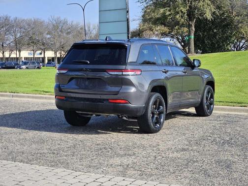 2024 Jeep Grand Cherokee Altitude