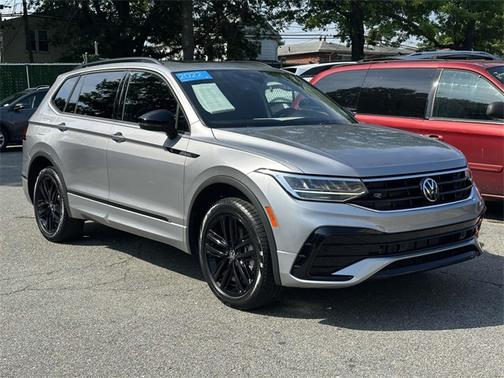 2022 Volkswagen Tiguan 2.0T SE R-Line Black