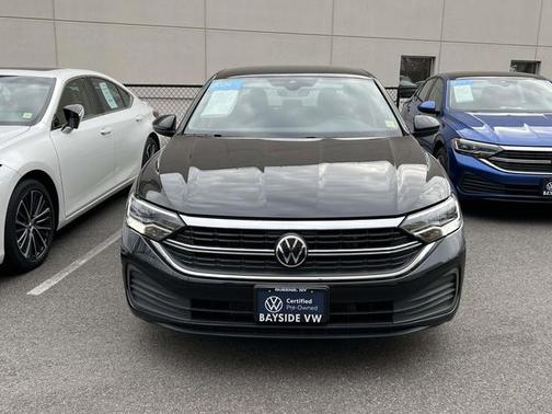 Deep Black Pearl Effect 2024 Volkswagen Jetta 1.5T S