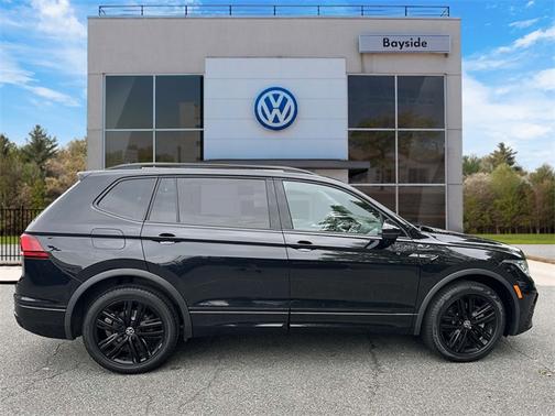 2022 Volkswagen Tiguan 2.0T SE R-Line Black