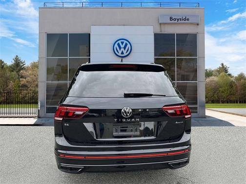 2022 Volkswagen Tiguan 2.0T SE R-Line Black