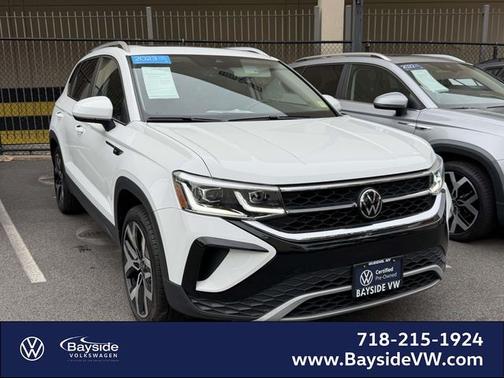 Pure White 2023 Volkswagen Taos 1.5T SEL
