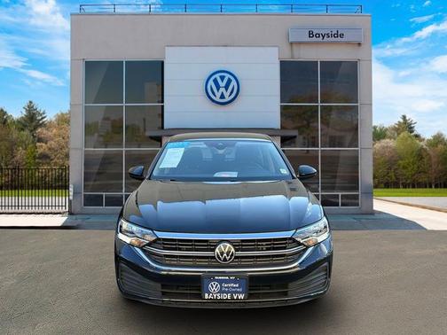 Deep Black Pearl Effect 2023 Volkswagen Jetta 1.5T SE