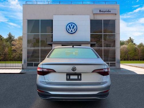 Pyrite Silver Metallic 2023 Volkswagen Jetta 1.5T SE