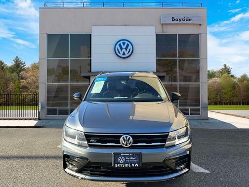 Platinum Gray Metallic 2021 Volkswagen Tiguan 2.0T SE R-Line Black