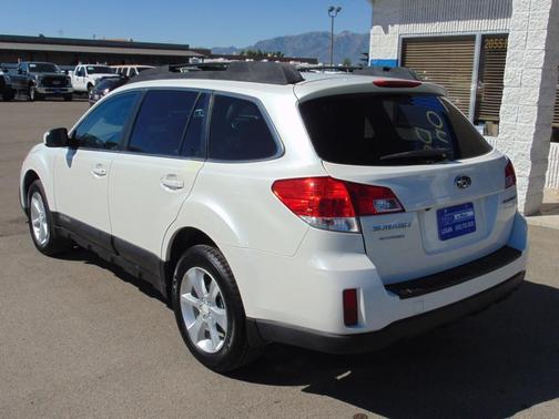 2013 Subaru Outback 2.5i Premium