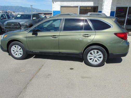 Wilderness Green Metallic 2016 Subaru Outback 2.5i Premium
