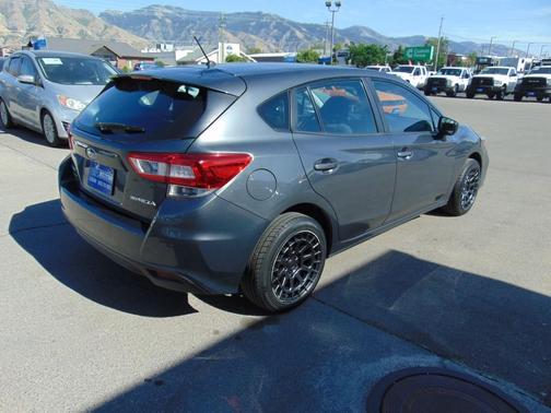 2018 Subaru Impreza 2.0i