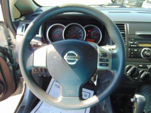 2012 Nissan Versa 1.8 S