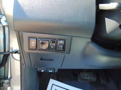 2012 Nissan Versa 1.8 S