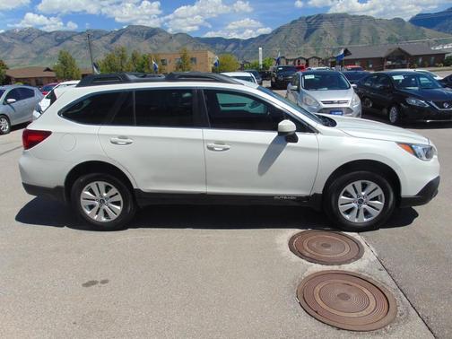 2017 Subaru Outback 2.5i Premium