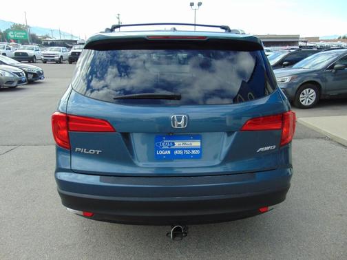 2016 Honda Pilot EX-L w/ Navigation