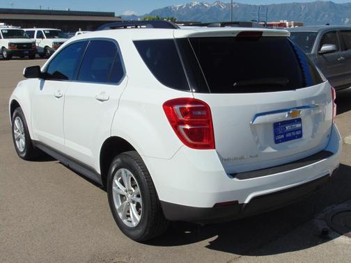 White 2017 Chevrolet Equinox