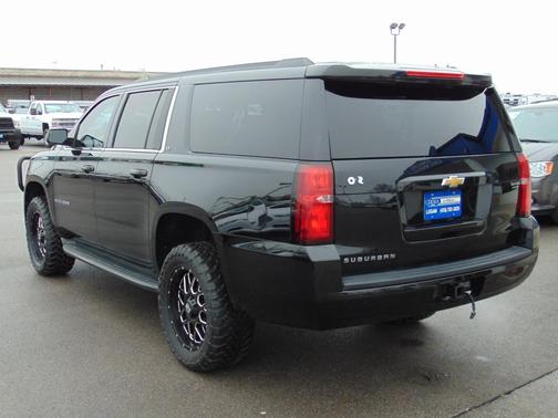 2016 Chevrolet Suburban LT