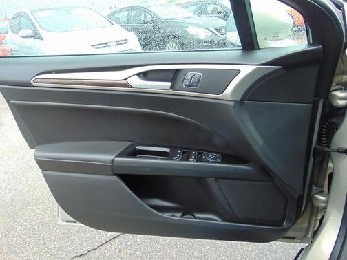 2016 Ford Fusion Energi SE Luxury
