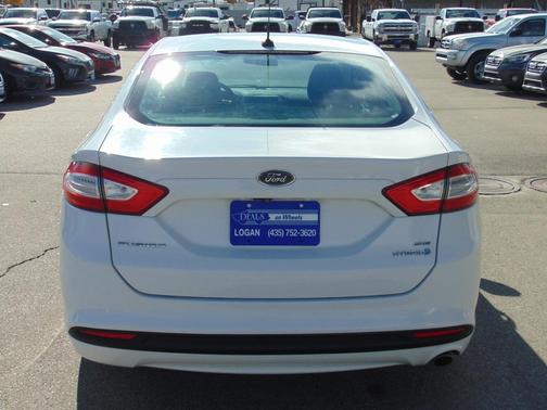 2015 Ford Fusion Hybrid SE