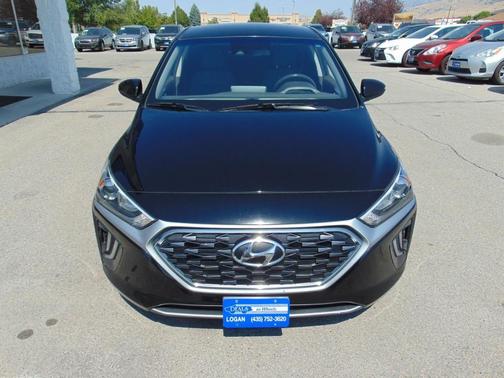 2021 Hyundai IONIQ Hybrid SE