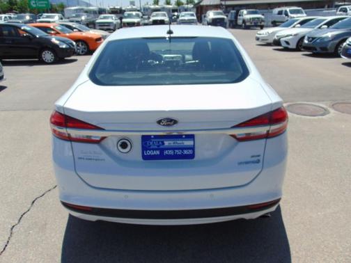 2017 Ford Fusion Hybrid SE