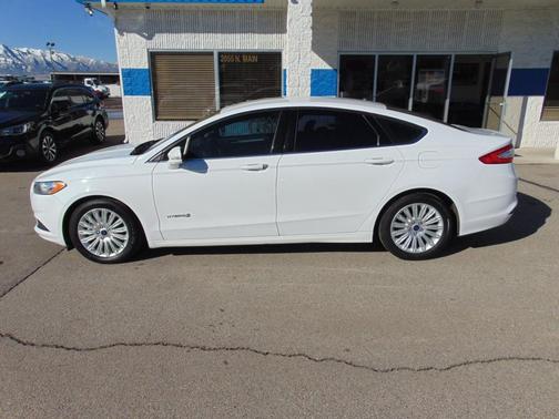 2016 Ford Fusion Hybrid SE
