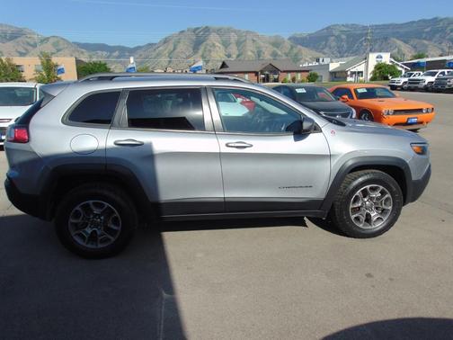 2021 Jeep Cherokee Trailhawk