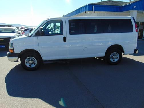 White 2015 Chevrolet Express 2500 LT