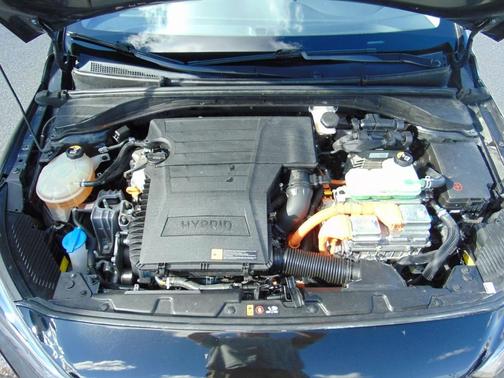 2018 Hyundai IONIQ Hybrid Limited