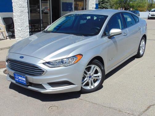 Silver 2018 Ford Fusion Hybrid SE