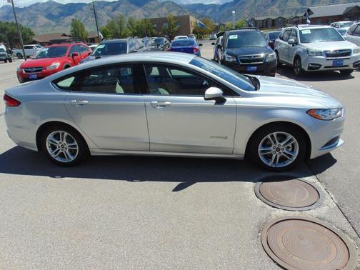 Silver 2018 Ford Fusion Hybrid SE