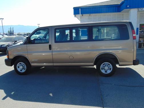 2004 Chevrolet Express 2500