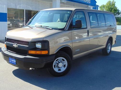 2004 Chevrolet Express 2500
