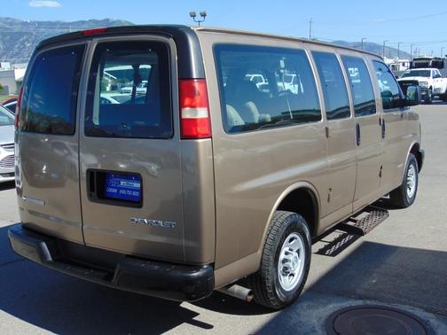 2004 Chevrolet Express 2500