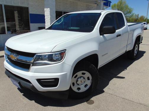 White 2016 Chevrolet Colorado WT