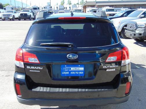 Crystal Black Silica 2013 Subaru Outback 2.5i Limited
