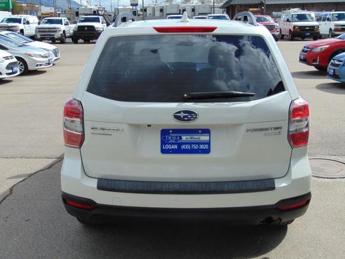 2016 Subaru Forester 2.5i