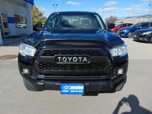 2016 Toyota Tacoma 