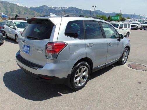 2017 Subaru Forester 2.5i Touring