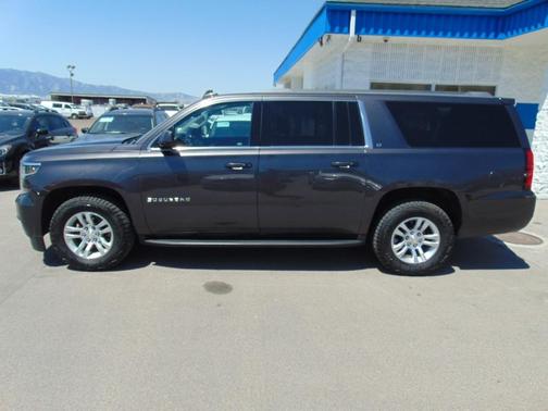 2017 Chevrolet Suburban LT