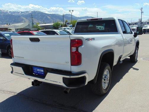 White 2022 Chevrolet Silverado 2500 LT