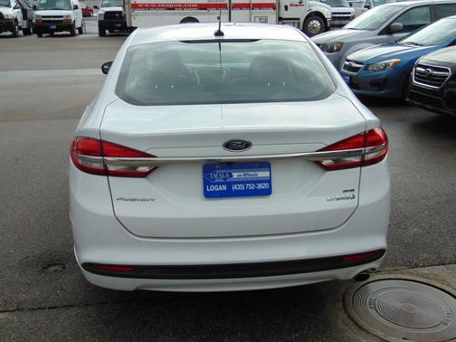 2017 Ford Fusion Hybrid SE