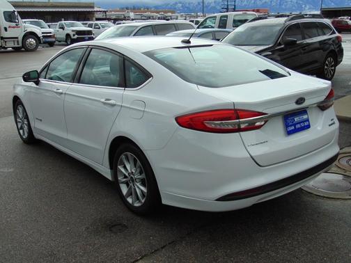 2017 Ford Fusion Hybrid SE