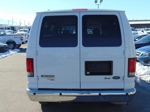 2014 Ford E350 Super Duty 