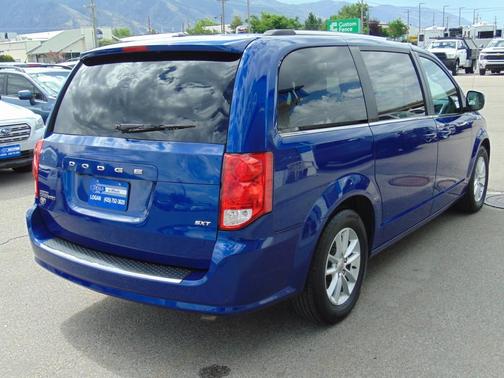 Blue 2020 Dodge Grand Caravan SXT
