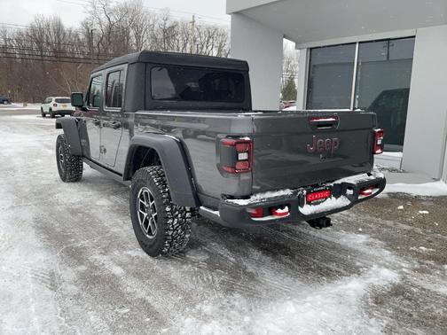 Granite Crystal Metallic Clearcoat 2026 Jeep Gladiator Rubicon